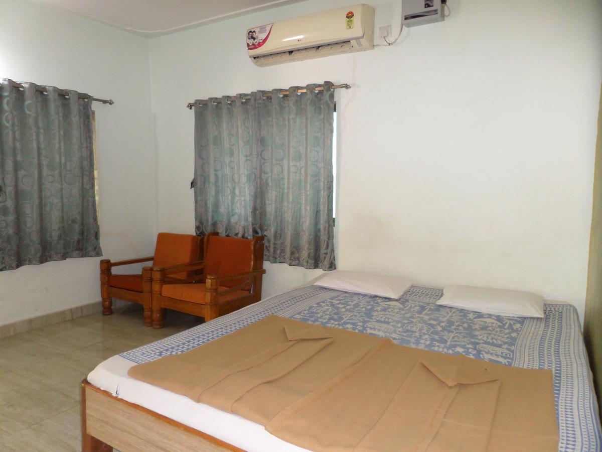 Hotel Atithi Farm House Borlai Exterior foto